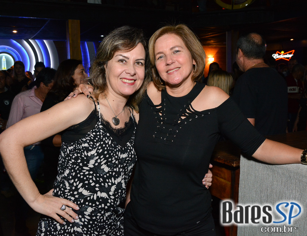 Anexo Brasa realizou projeto Old Friends Flashback com DJs Massa, Dunga e Vinícius no sábado Anexo Brasa realizou projeto Old Friends Flashback com DJs Massa, Dunga e Vinícius no sábado