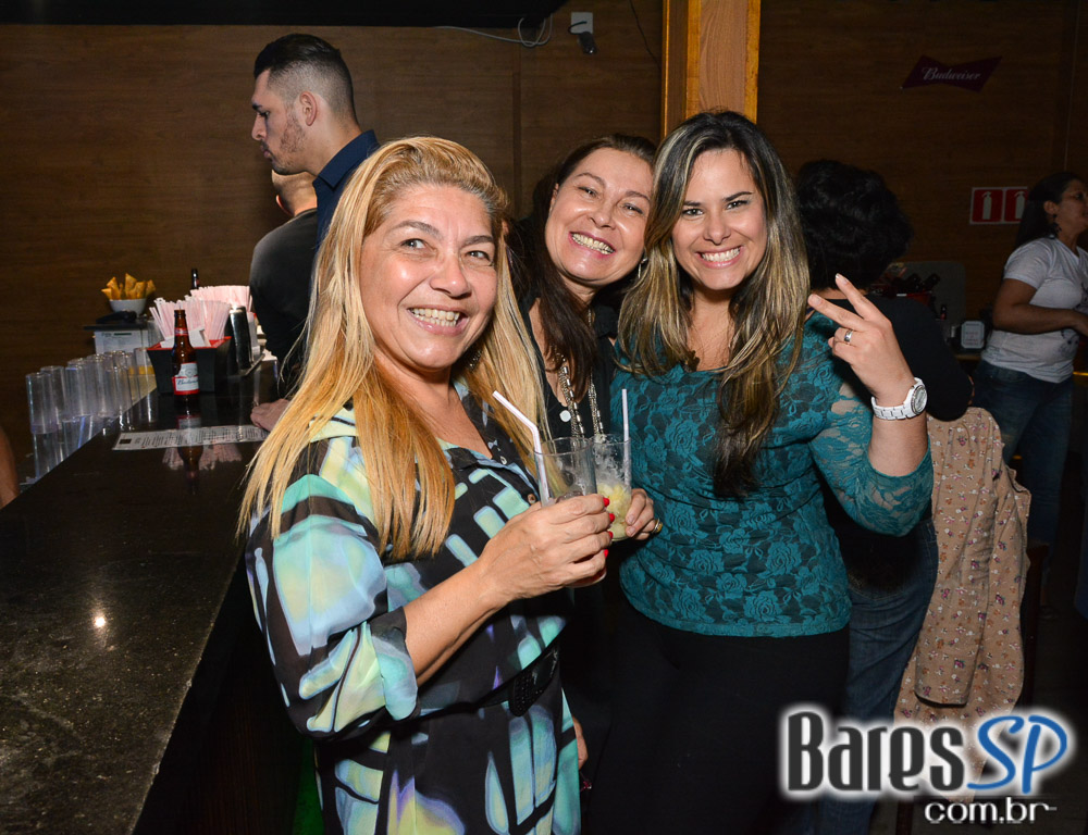 Anexo Brasa realizou projeto Old Friends Flashback com DJs Massa, Dunga e Vinícius no sábado Anexo Brasa realizou projeto Old Friends Flashback com DJs Massa, Dunga e Vinícius no sábado