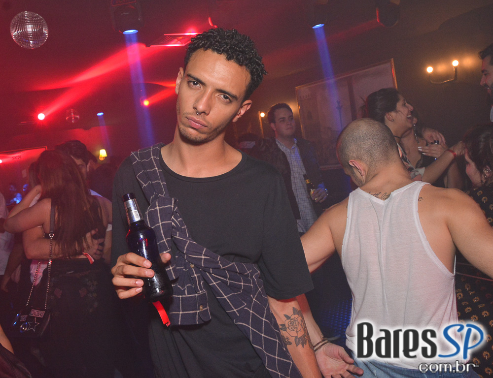 Segundo dia do Skol Beats Tower com Planta & Raiz, Emicida, Dropack, Liu e muito mais Segundo dia do Skol Beats Tower com Planta & Raiz, Emicida, Dropack, Liu e muito mais