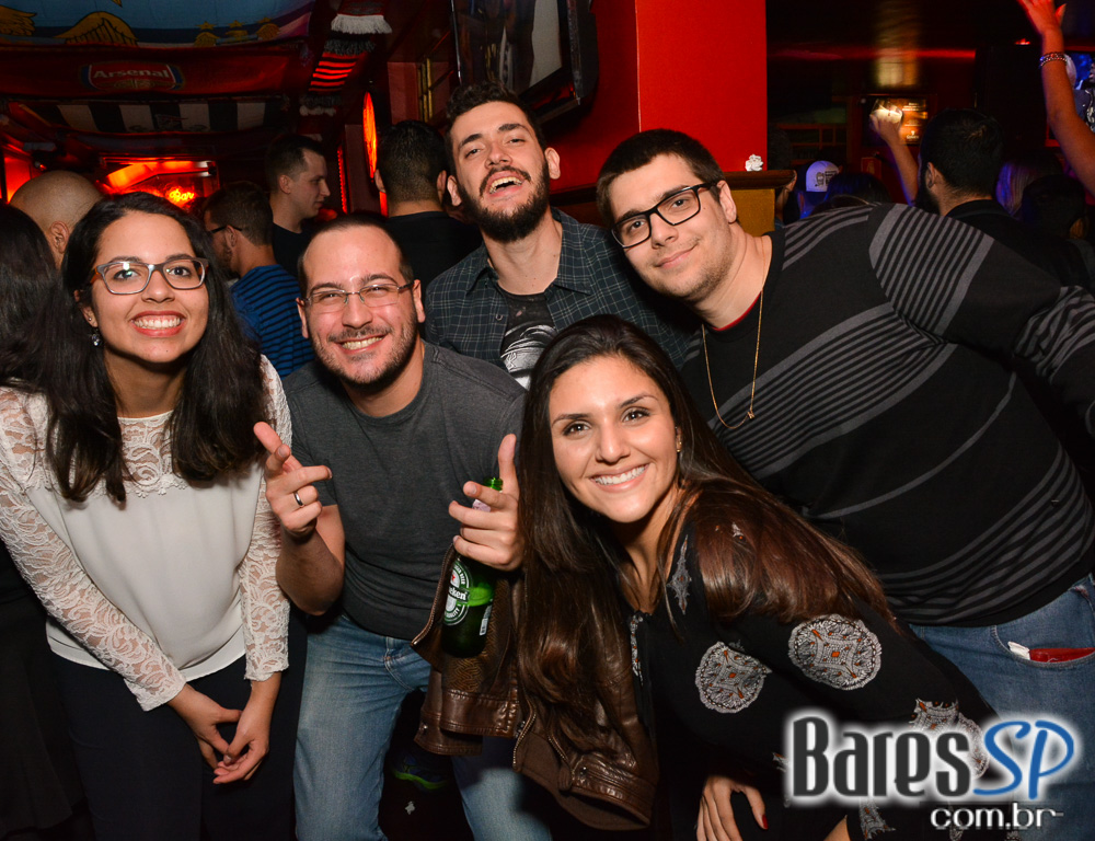 William Kim e banda Monk tocaram clássicos do pop rock no Republic Pub William Kim e banda Monk tocaram clássicos do pop rock no Republic Pub