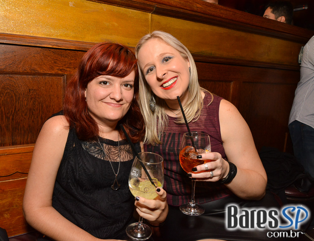 William Kim e banda Monk tocaram clássicos do pop rock no Republic Pub William Kim e banda Monk tocaram clássicos do pop rock no Republic Pub