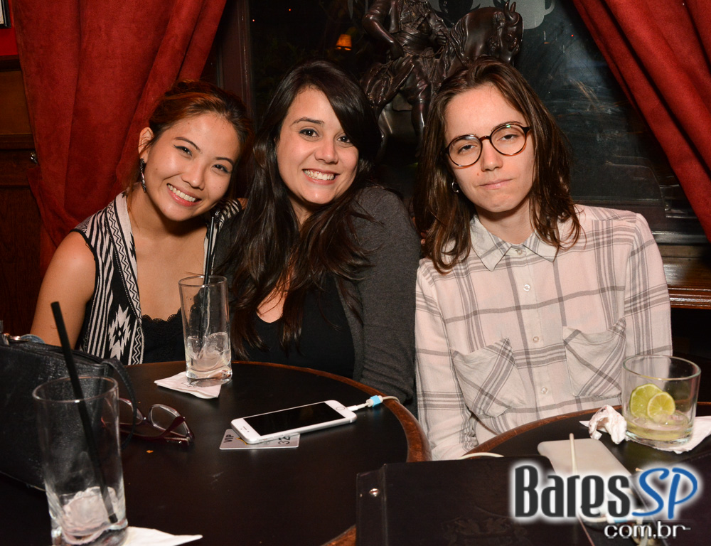 Sal Vincent e banda Bubbles tocaram muito pop rock no Republic Pub Sal Vincent e banda Bubbles tocaram muito pop rock no Republic Pub