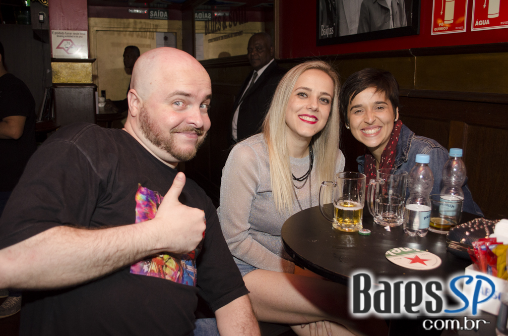 Bandas Vai Ter Rock e Mordy Rex comandaram a noite do Republic Pub Bandas Vai Ter Rock e Mordy Rex comandaram a noite do Republic Pub