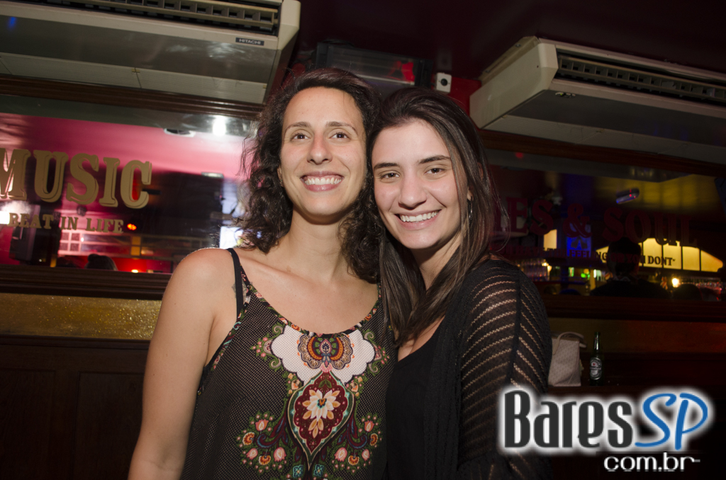 Banda Summer Beats e Sal Vincent com pop rock no Republic Pub Banda Summer Beats e Sal Vincent com pop rock no Republic Pub