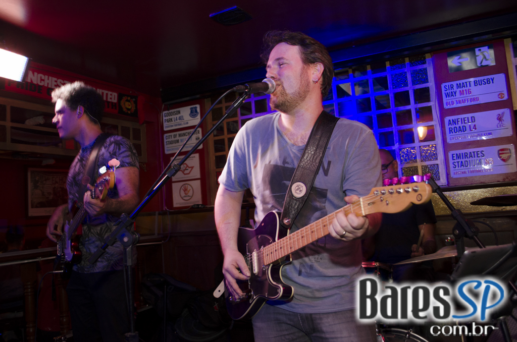 Banda Summer Beats e Sal Vincent com pop rock no Republic Pub Banda Summer Beats e Sal Vincent com pop rock no Republic Pub