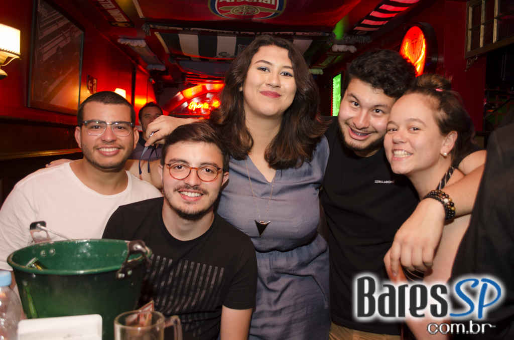 Banda Burnz e William Kim comandaram a noite do Republic Pub Banda Burnz e William Kim comandaram a noite do Republic Pub