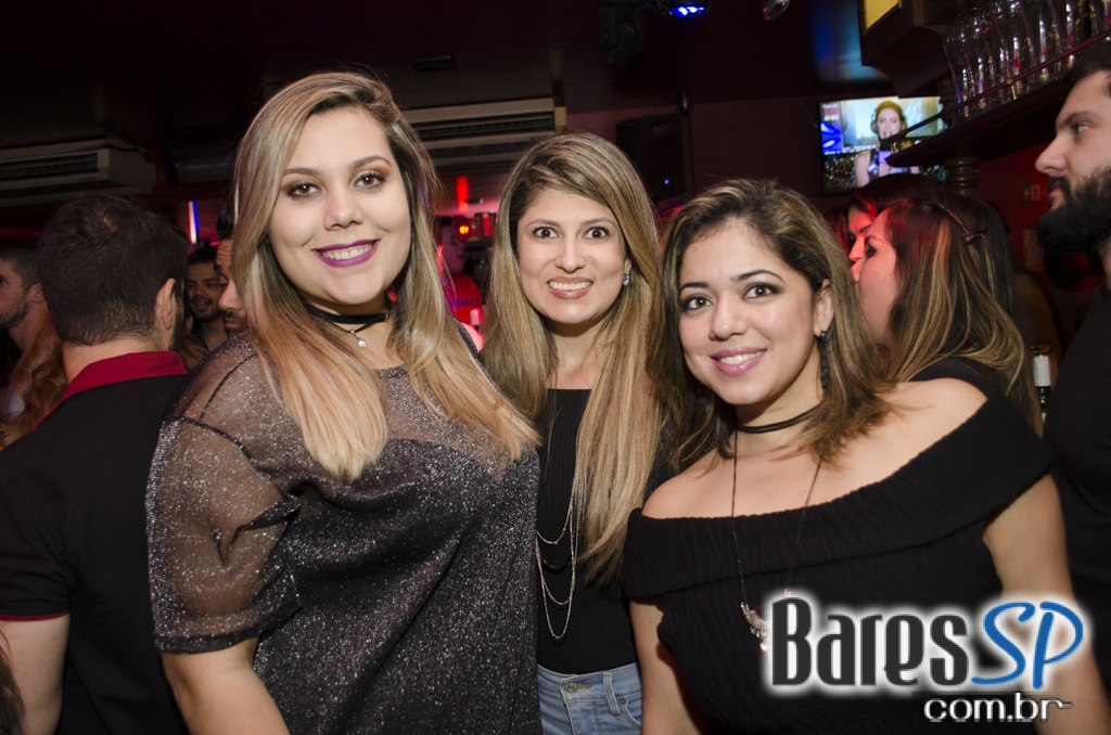 Banda Burnz e William Kim comandaram a noite do Republic Pub Banda Burnz e William Kim comandaram a noite do Republic Pub