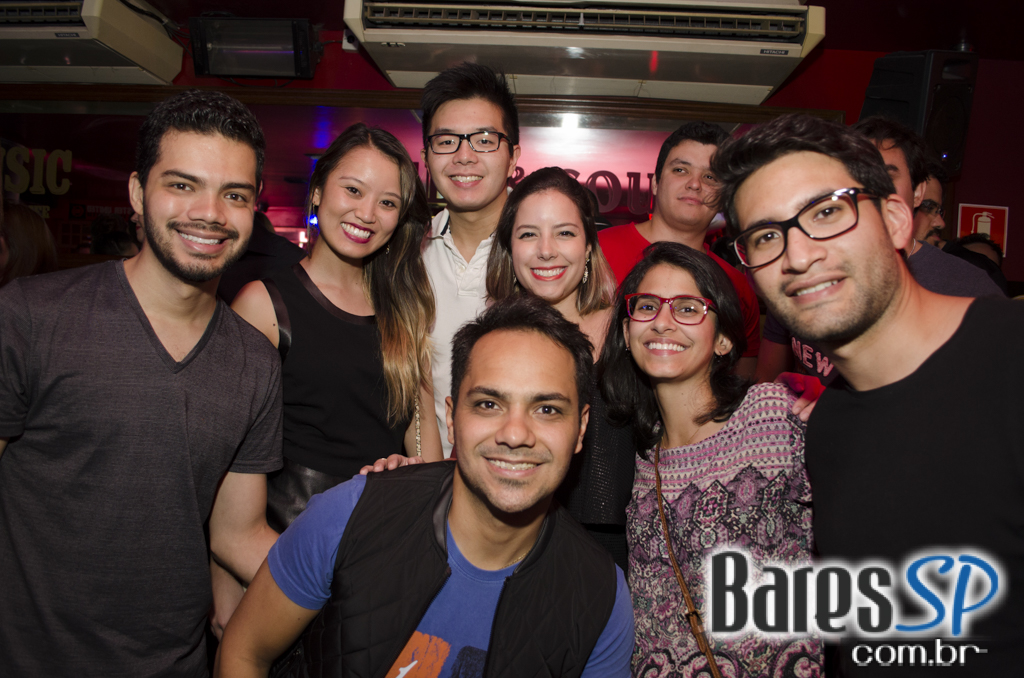 Banda Burnz e William Kim comandaram a noite do Republic Pub Banda Burnz e William Kim comandaram a noite do Republic Pub