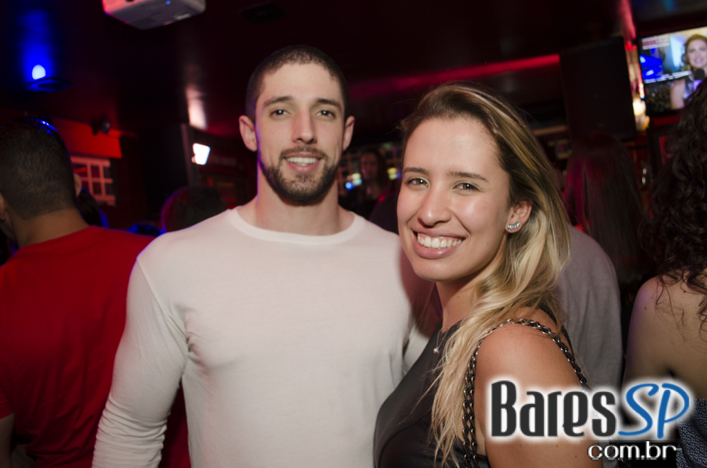 Banda Burnz e William Kim comandaram a noite do Republic Pub Banda Burnz e William Kim comandaram a noite do Republic Pub