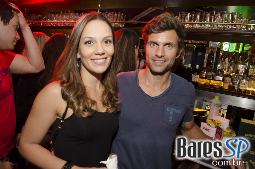 Banda Burnz e William Kim comandaram a noite do Republic Pub Banda Burnz e William Kim comandaram a noite do Republic Pub