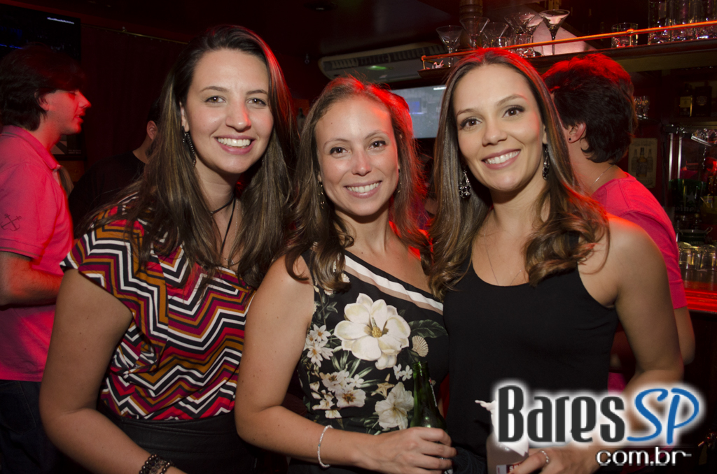 Banda Burnz e William Kim comandaram a noite do Republic Pub Banda Burnz e William Kim comandaram a noite do Republic Pub