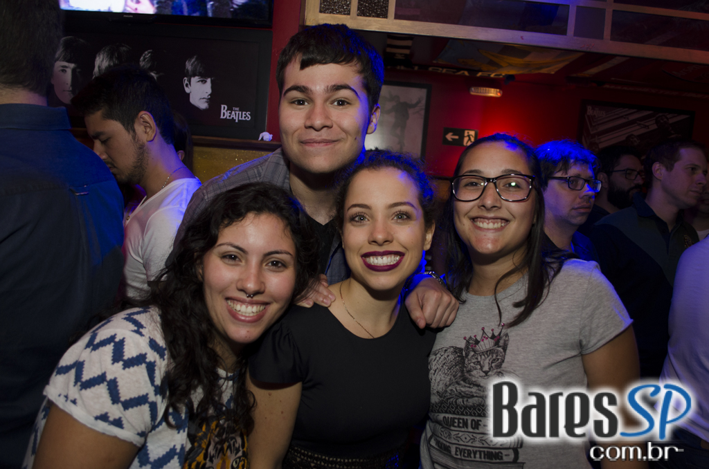 Banda Burnz e William Kim comandaram a noite do Republic Pub Banda Burnz e William Kim comandaram a noite do Republic Pub