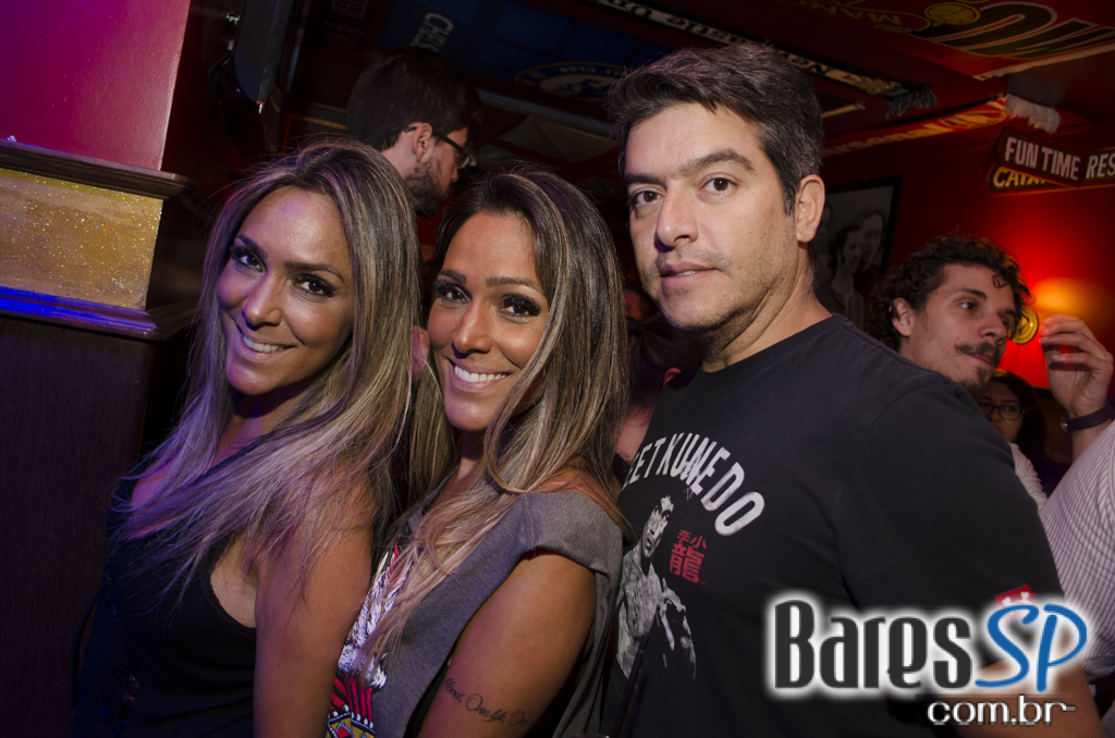 Banda Burnz e William Kim comandaram a noite do Republic Pub Banda Burnz e William Kim comandaram a noite do Republic Pub