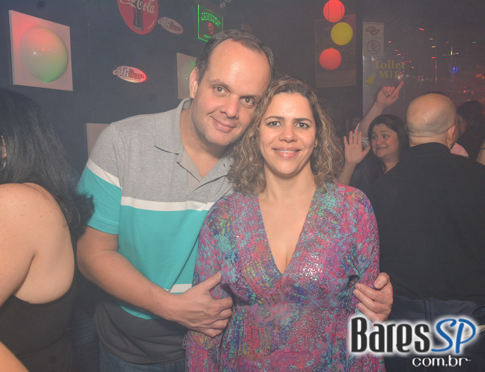 Akbar Lounge e Disco recebeu esse sábado a Noite do Preto e Branco com muito flash back Akbar Lounge e Disco recebeu esse sábado a Noite do Preto e Branco com muito flash back