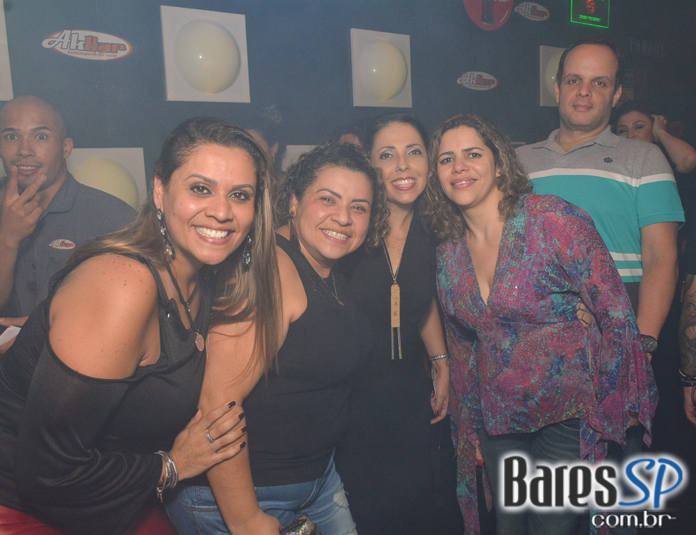Akbar Lounge e Disco recebeu esse sábado a Noite do Preto e Branco com muito flash back Akbar Lounge e Disco recebeu esse sábado a Noite do Preto e Branco com muito flash back