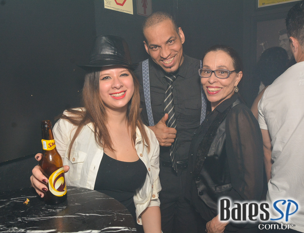 Akbar Lounge e Disco recebeu esse sábado a Noite do Preto e Branco com muito flash back Akbar Lounge e Disco recebeu esse sábado a Noite do Preto e Branco com muito flash back