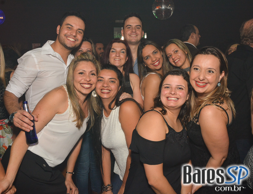 Akbar Lounge e Disco recebeu esse sábado a Noite do Preto e Branco com muito flash back Akbar Lounge e Disco recebeu esse sábado a Noite do Preto e Branco com muito flash back