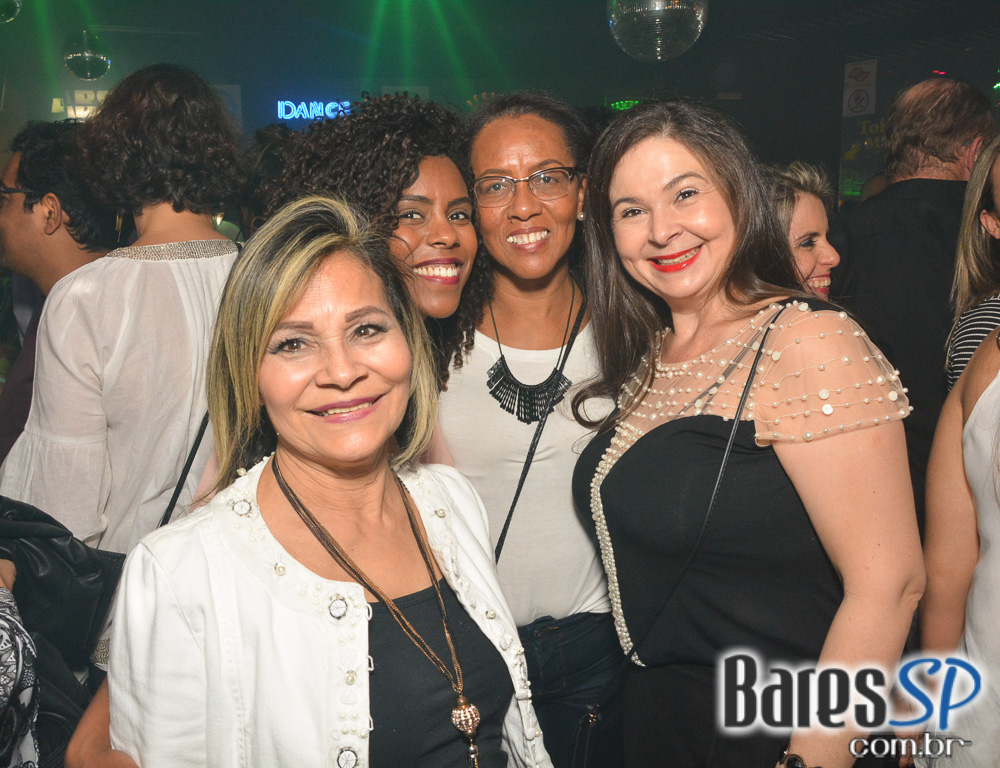 Akbar Lounge e Disco recebeu esse sábado a Noite do Preto e Branco com muito flash back Akbar Lounge e Disco recebeu esse sábado a Noite do Preto e Branco com muito flash back