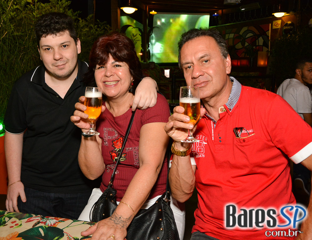 Akbar Lounge e Disco recebeu esse sábado a Noite do Preto e Branco com muito flash back Akbar Lounge e Disco recebeu esse sábado a Noite do Preto e Branco com muito flash back