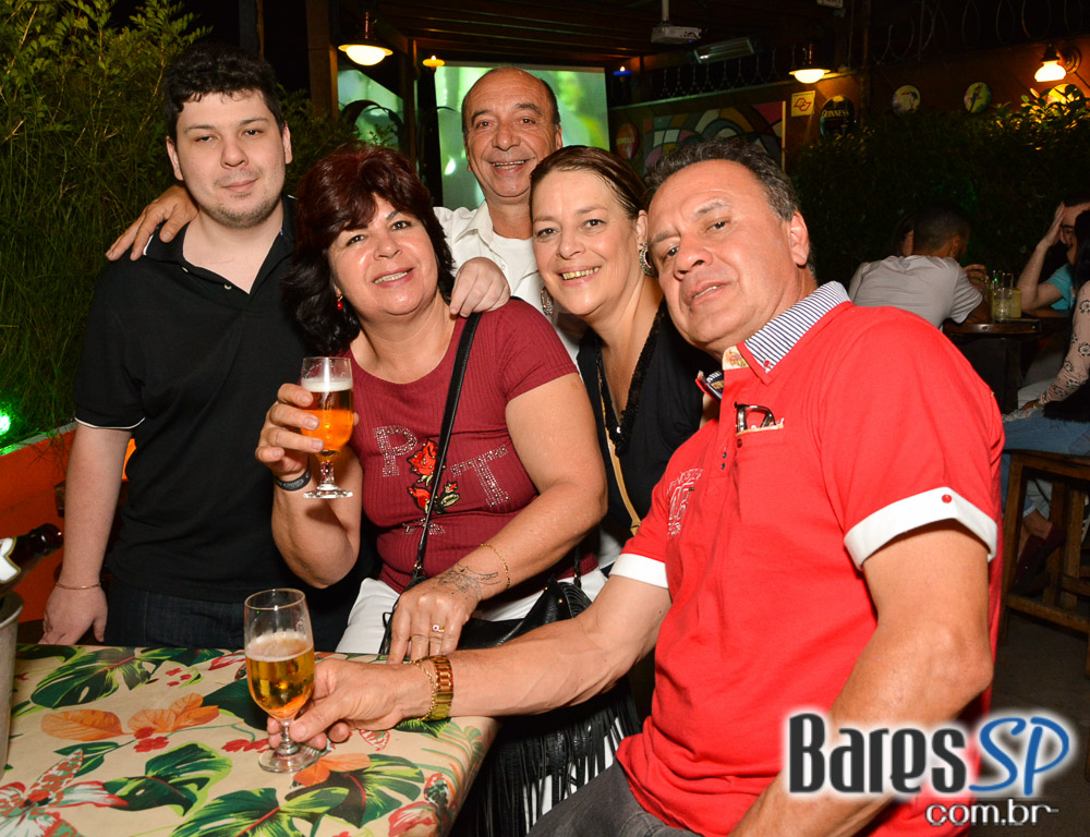 Akbar Lounge e Disco recebeu esse sábado a Noite do Preto e Branco com muito flash back Akbar Lounge e Disco recebeu esse sábado a Noite do Preto e Branco com muito flash back