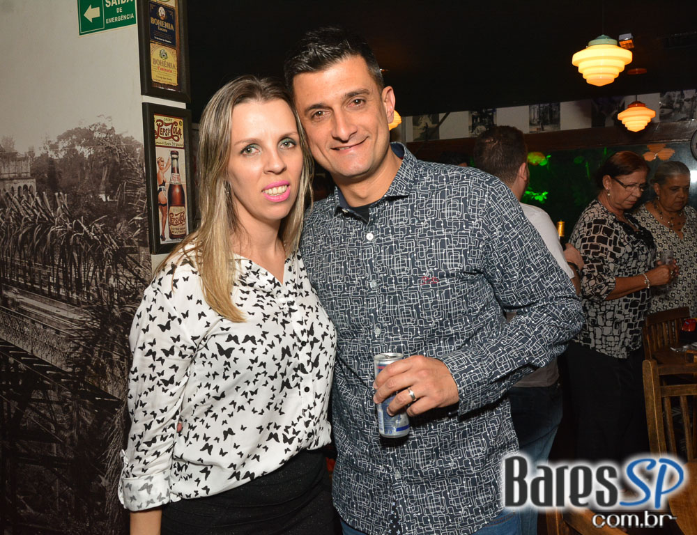 Akbar Lounge e Disco recebeu esse sábado a Noite do Preto e Branco com muito flash back Akbar Lounge e Disco recebeu esse sábado a Noite do Preto e Branco com muito flash back