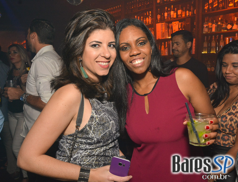 Akbar Lounge e Disco recebeu esse sábado a Noite do Preto e Branco com muito flash back Akbar Lounge e Disco recebeu esse sábado a Noite do Preto e Branco com muito flash back