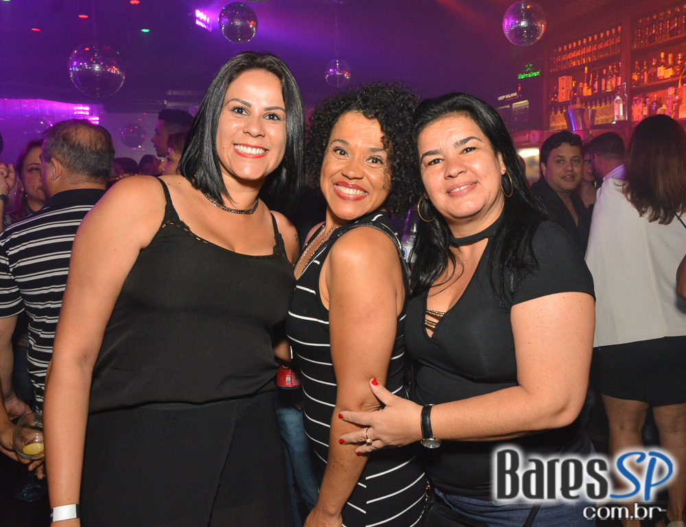 Akbar Lounge e Disco recebeu esse sábado a Noite do Preto e Branco com muito flash back Akbar Lounge e Disco recebeu esse sábado a Noite do Preto e Branco com muito flash back