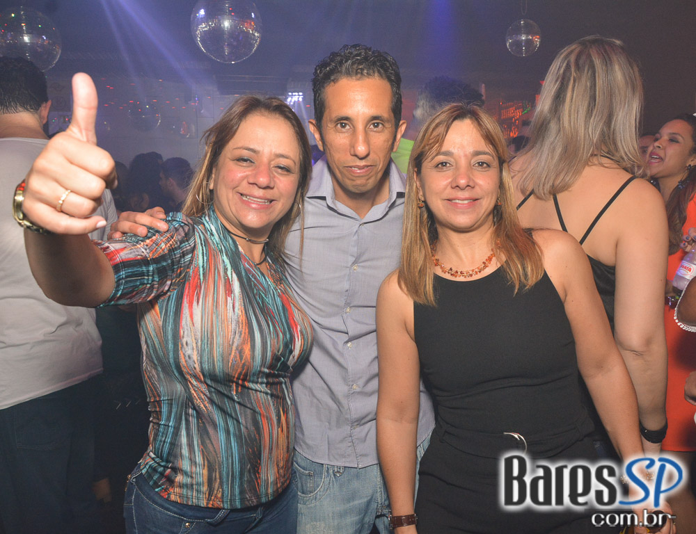 Akbar Lounge e Disco recebeu esse sábado a Noite do Preto e Branco com muito flash back Akbar Lounge e Disco recebeu esse sábado a Noite do Preto e Branco com muito flash back