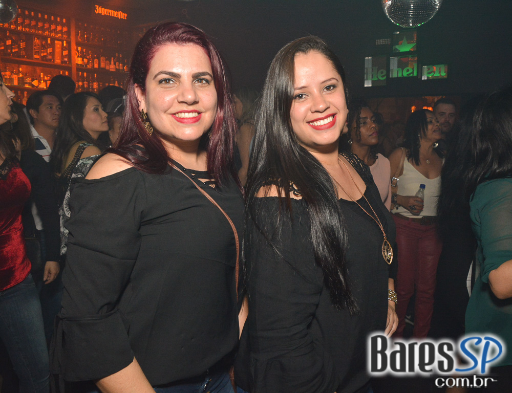 Akbar Lounge e Disco recebeu esse sábado a Noite do Preto e Branco com muito flash back Akbar Lounge e Disco recebeu esse sábado a Noite do Preto e Branco com muito flash back