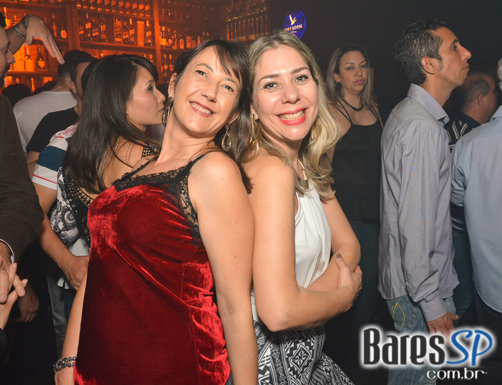 Akbar Lounge e Disco recebeu esse sábado a Noite do Preto e Branco com muito flash back Akbar Lounge e Disco recebeu esse sábado a Noite do Preto e Branco com muito flash back