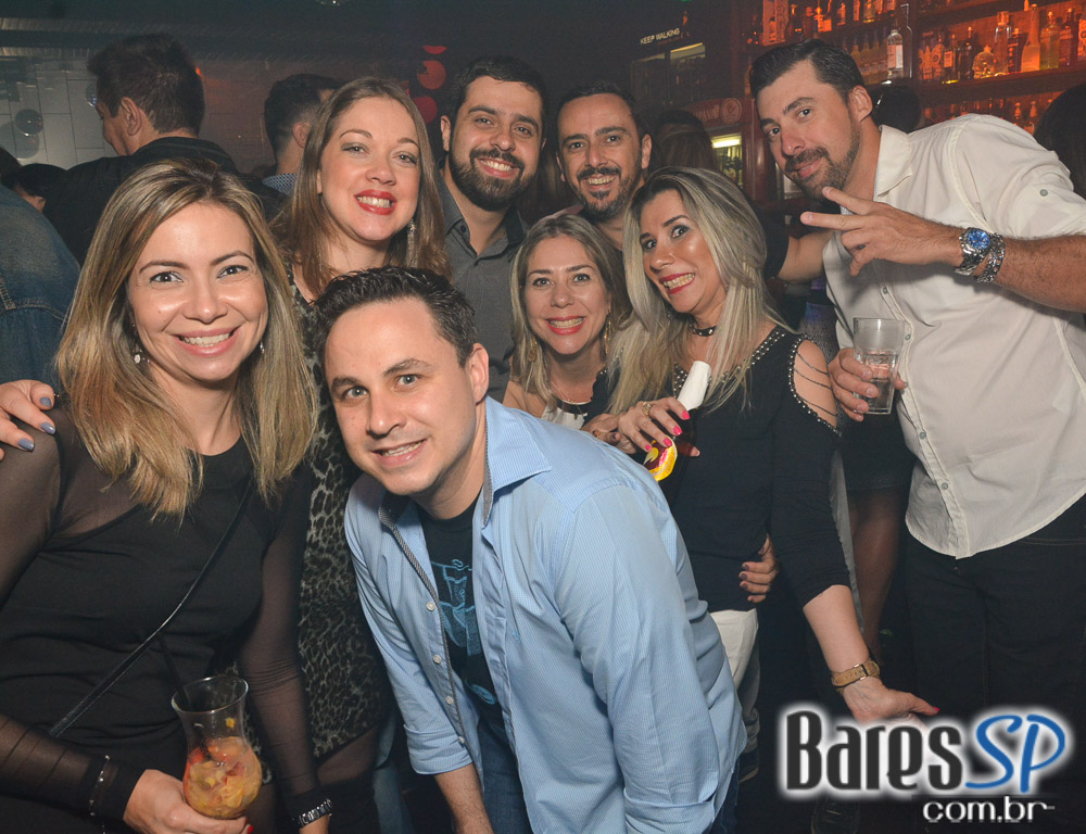 Akbar Lounge e Disco recebeu esse sábado a Noite do Preto e Branco com muito flash back Akbar Lounge e Disco recebeu esse sábado a Noite do Preto e Branco com muito flash back