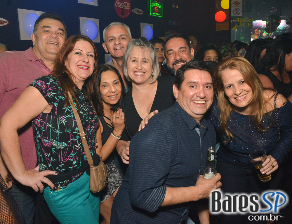 Baile das Antigas 12ª edição com DJs Silvinho, Katatau e Zhenna no Akbar Lounge e Disco Baile das Antigas 12ª edição com DJs Silvinho, Katatau e Zhenna no Akbar Lounge e Disco