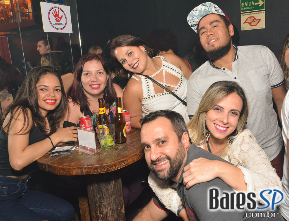 Baile das Antigas 12ª edição com DJs Silvinho, Katatau e Zhenna no Akbar Lounge e Disco Baile das Antigas 12ª edição com DJs Silvinho, Katatau e Zhenna no Akbar Lounge e Disco