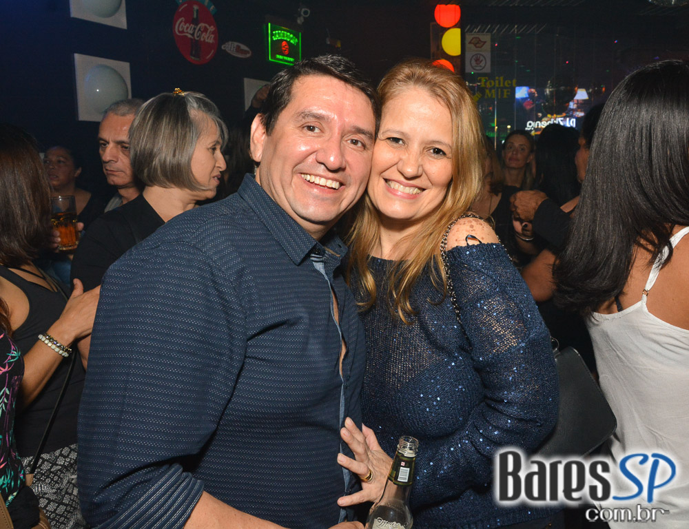 Baile das Antigas 12ª edição com DJs Silvinho, Katatau e Zhenna no Akbar Lounge e Disco Baile das Antigas 12ª edição com DJs Silvinho, Katatau e Zhenna no Akbar Lounge e Disco