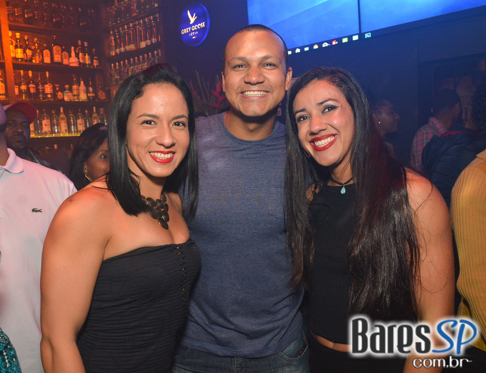 Baile das Antigas 12ª edição com DJs Silvinho, Katatau e Zhenna no Akbar Lounge e Disco Baile das Antigas 12ª edição com DJs Silvinho, Katatau e Zhenna no Akbar Lounge e Disco