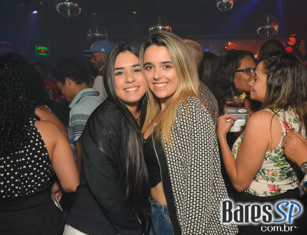 Baile das Antigas 12ª edição com DJs Silvinho, Katatau e Zhenna no Akbar Lounge e Disco Baile das Antigas 12ª edição com DJs Silvinho, Katatau e Zhenna no Akbar Lounge e Disco