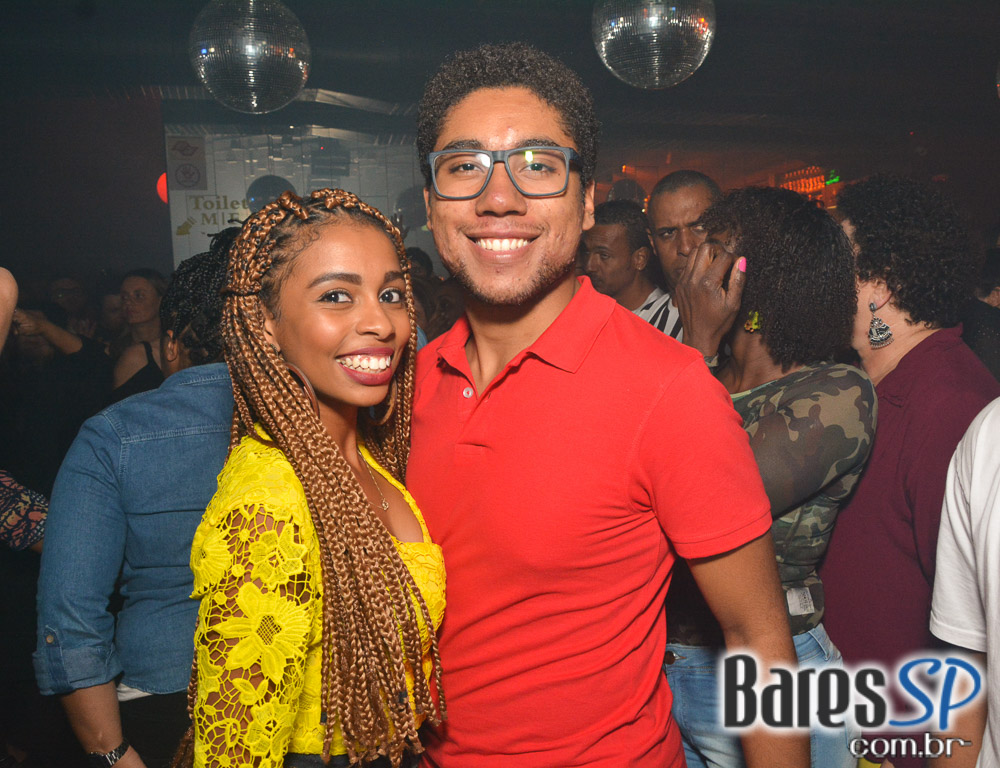 Baile das Antigas 12ª edição com DJs Silvinho, Katatau e Zhenna no Akbar Lounge e Disco Baile das Antigas 12ª edição com DJs Silvinho, Katatau e Zhenna no Akbar Lounge e Disco