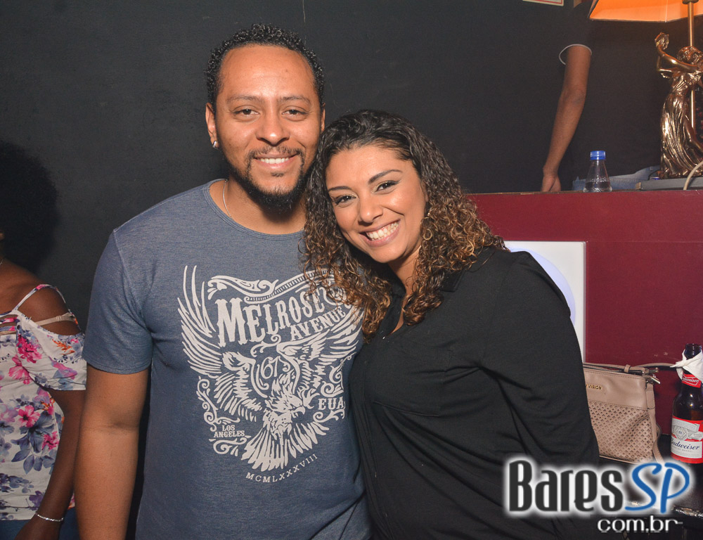 Baile das Antigas 12ª edição com DJs Silvinho, Katatau e Zhenna no Akbar Lounge e Disco Baile das Antigas 12ª edição com DJs Silvinho, Katatau e Zhenna no Akbar Lounge e Disco