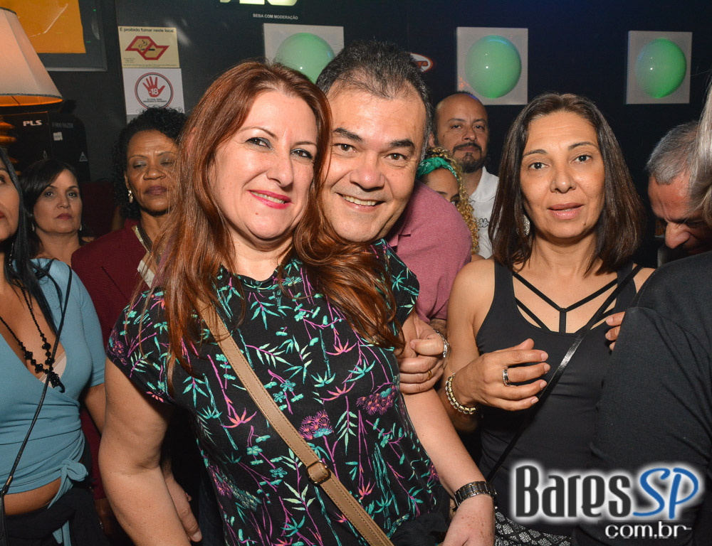 Baile das Antigas 12ª edição com DJs Silvinho, Katatau e Zhenna no Akbar Lounge e Disco Baile das Antigas 12ª edição com DJs Silvinho, Katatau e Zhenna no Akbar Lounge e Disco