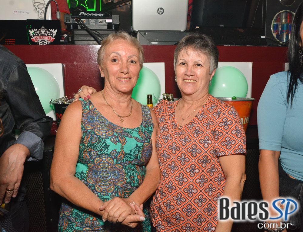 Baile das Antigas 12ª edição com DJs Silvinho, Katatau e Zhenna no Akbar Lounge e Disco Baile das Antigas 12ª edição com DJs Silvinho, Katatau e Zhenna no Akbar Lounge e Disco