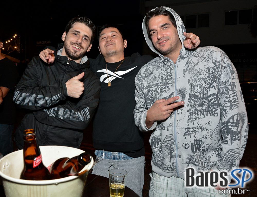 Bar Salvador oferece happy hour com boa comida, petiscos exclusivos e cerveja bem gelada Bar Salvador oferece happy hour com boa comida, petiscos exclusivos e cerveja bem gelada