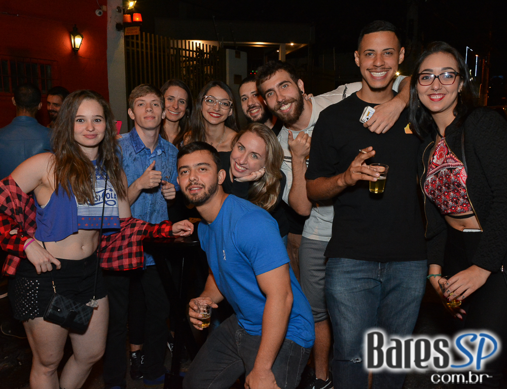 Bar Salvador oferece happy hour com boa comida, petiscos exclusivos e cerveja bem gelada Bar Salvador oferece happy hour com boa comida, petiscos exclusivos e cerveja bem gelada