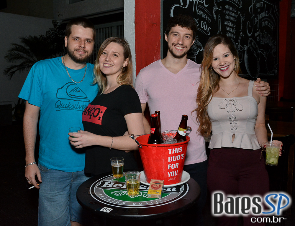 Bar Salvador oferece happy hour com boa comida, petiscos exclusivos e cerveja bem gelada Bar Salvador oferece happy hour com boa comida, petiscos exclusivos e cerveja bem gelada