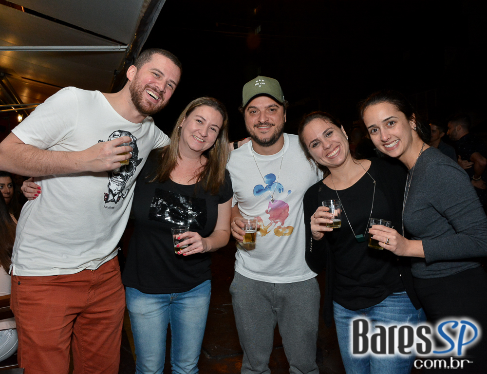 Bar Salvador oferece happy hour com boa comida, petiscos exclusivos e cerveja bem gelada Bar Salvador oferece happy hour com boa comida, petiscos exclusivos e cerveja bem gelada