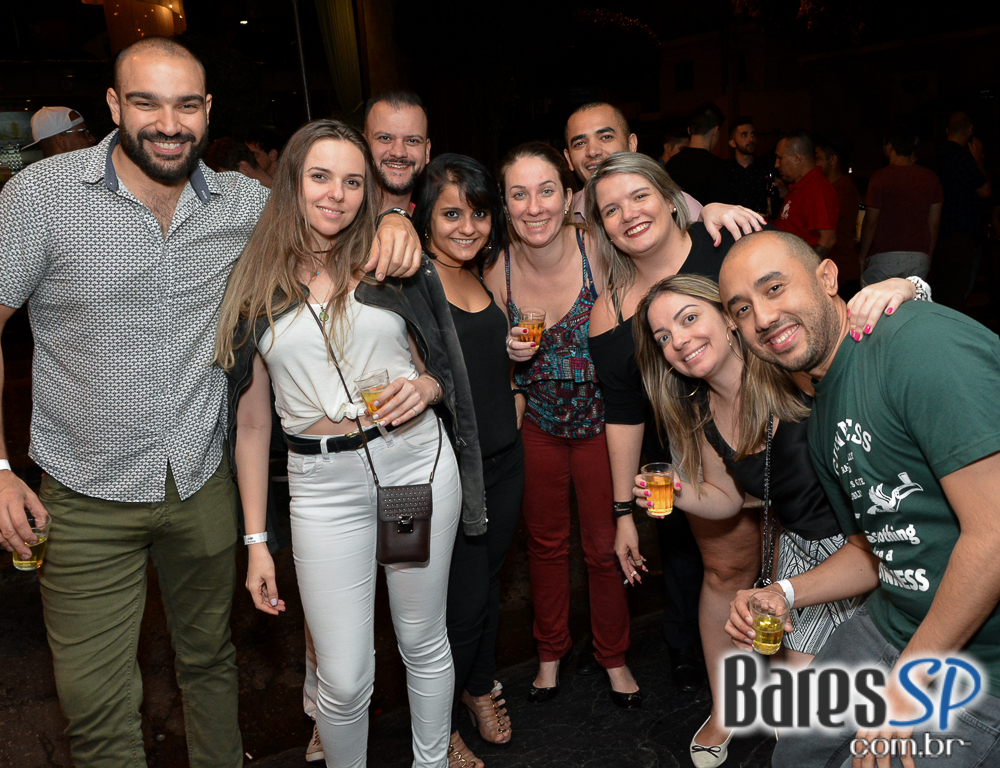 Bar Salvador oferece happy hour com boa comida, petiscos exclusivos e cerveja bem gelada Bar Salvador oferece happy hour com boa comida, petiscos exclusivos e cerveja bem gelada