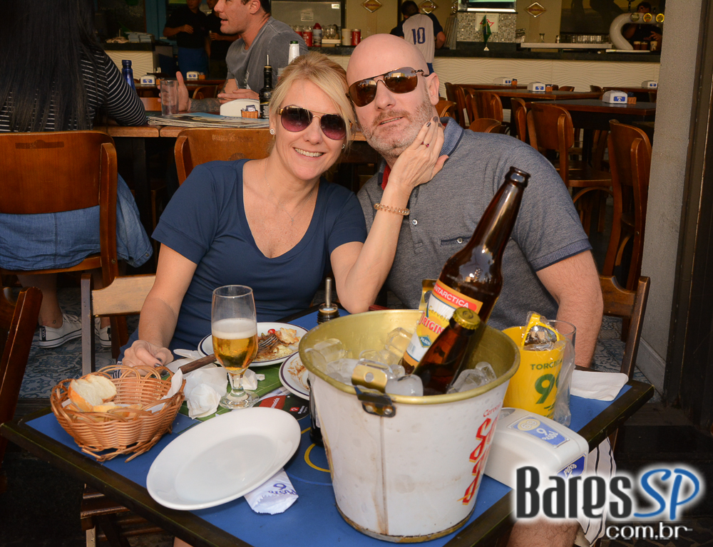 Ação Promocional Seleção 99 no Posto 6 Ação Promocional Seleção 99 no Posto 6