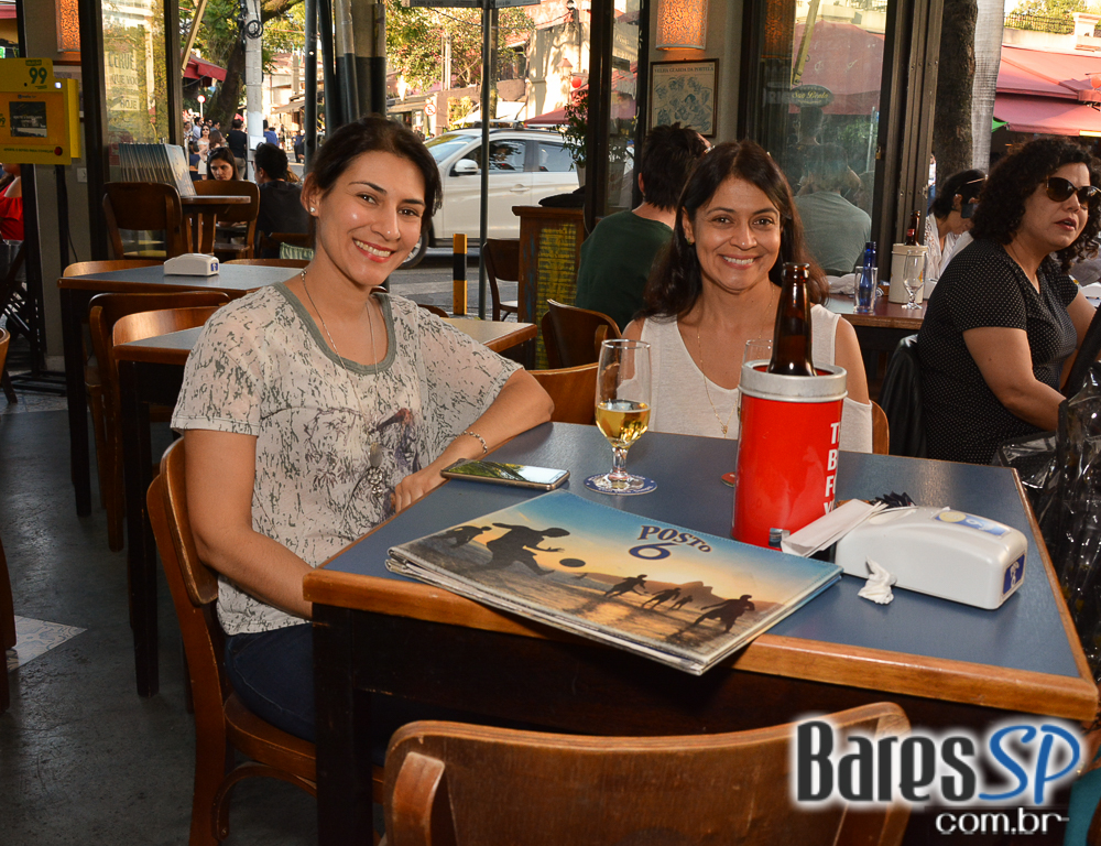 Ação Promocional Seleção 99 no Posto 6 Ação Promocional Seleção 99 no Posto 6