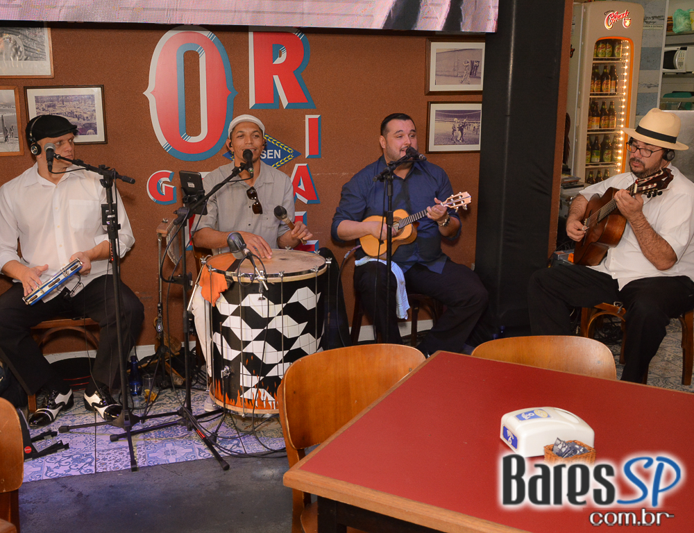 Ação Promocional Seleção 99 no Posto 6 Ação Promocional Seleção 99 no Posto 6