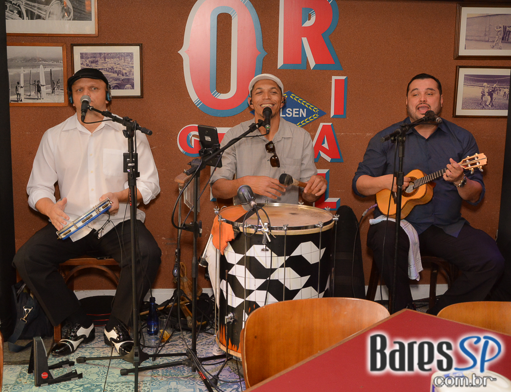 Ação Promocional Seleção 99 no Posto 6 Ação Promocional Seleção 99 no Posto 6