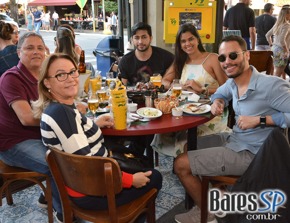 Ação Promocional Seleção 99 no Posto 6 Ação Promocional Seleção 99 no Posto 6